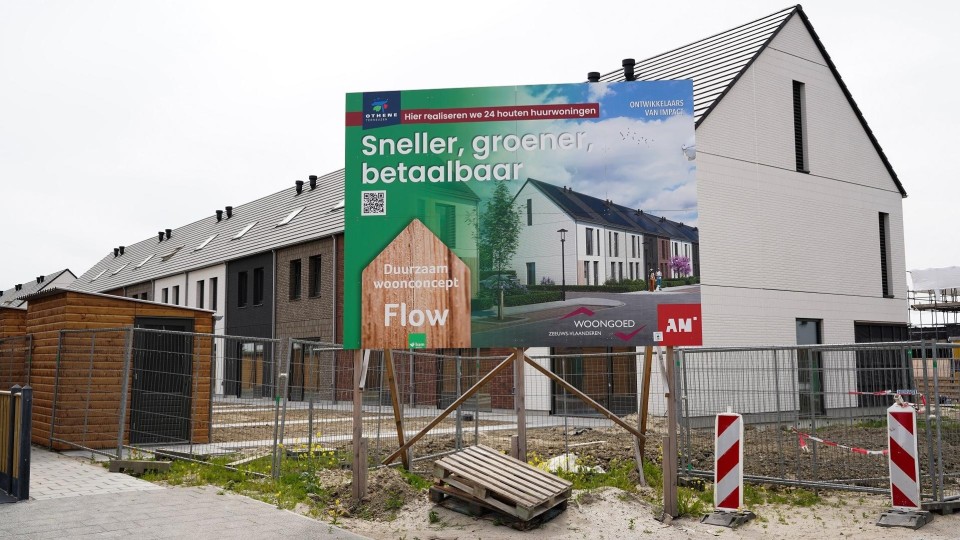 Nieuwbouw van houten huurwoningen in de wijk Othene in Terneuzen.