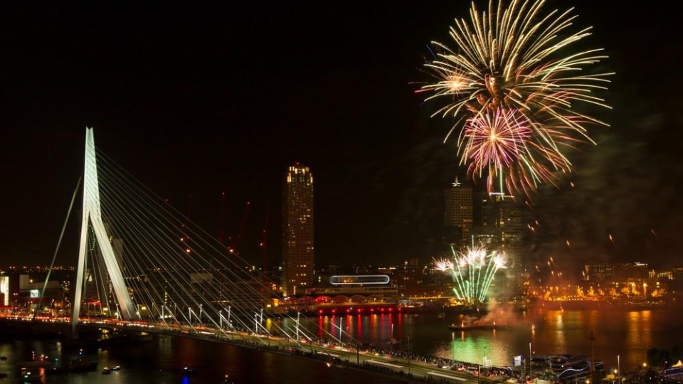 Vuurwerk Erasmusbrug Rotterdam