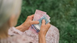 Veel gemeenten pakken financieel misbruik ouderen niet aan