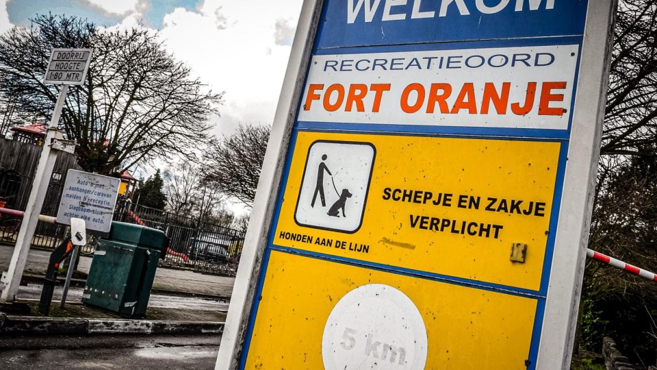 Toegangsbord Fort Oranje