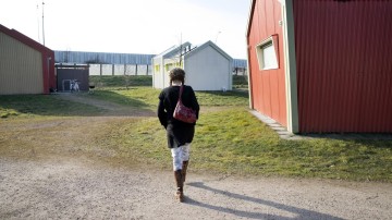Kamer vraagt opnieuw om landelijke regie ‘asowoningen’ 