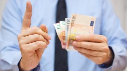 Drie gemeenten betalen 125.000 euro te veel aan minima