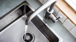 Overheden staan onvoldoende voor zorgplicht drinkwater