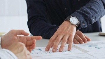 Wat doet een strategisch adviseur bij de overheid?