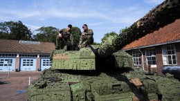 Defensie kaapt vakmensen bij woningbouw