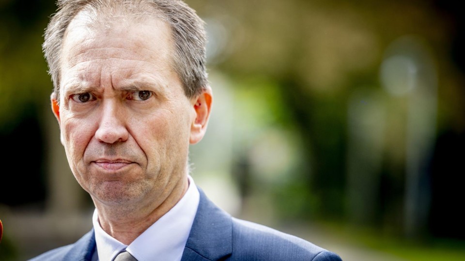 Eddy van Hijum, minister van Sociale Zaken en Werkgelegenheid