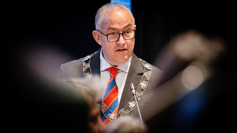 ‘We hoeven niet bang te zijn voor elkaar’
