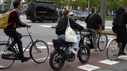 Meer gemeenten vragen snel om aanpak opgevoerde e-bikes