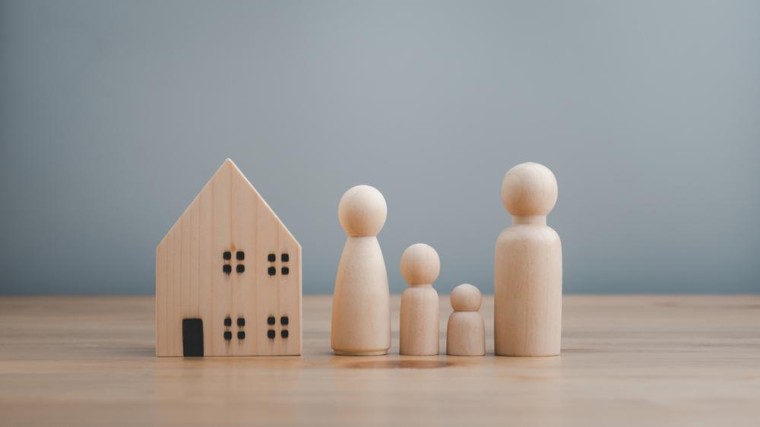 Bijstand niet omlaag bij in huis nemen vluchteling in Amsterdam