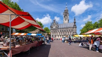 Ongemakkelijke schorsing gemeentesecretaris Middelburg
