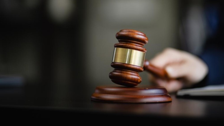Rechters niet op stoel gemeente
