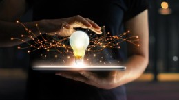 Vooruit over de volle breedte