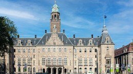 ‘Mensen met gezag moeten naar voren stappen’