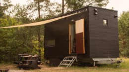 Tienduizend tiny houses bij de boer