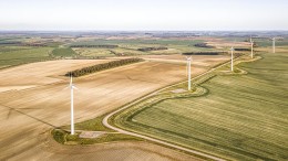 'Overheid moet staat windmolens controleren'