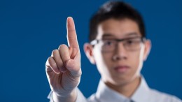 FNV onderzoekt vrijheid van meningsuiting onder ambtenaren