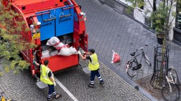 Gemeenteambtenaren gaan staken