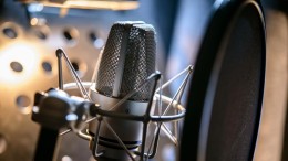 Ruim een derde gemeenten bedeelt streekomroepen ondermaats