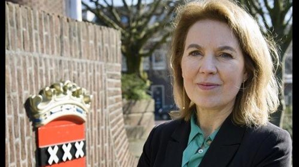 Burgemeester Susanne de Roy van Zuidewijn van Ouder-Amstel.