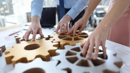 Beweging organiseren in een vastlopende wereld