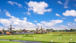 Wie verleidt de kiezer in het midden?