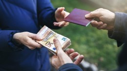 Maatregelen tegen fraude met valse paspoorten