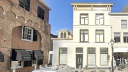 Ex-burgemeester vecht boete kozijnenzaak aan