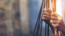 Monitor pleit voor uniforme aanpak mensenhandel