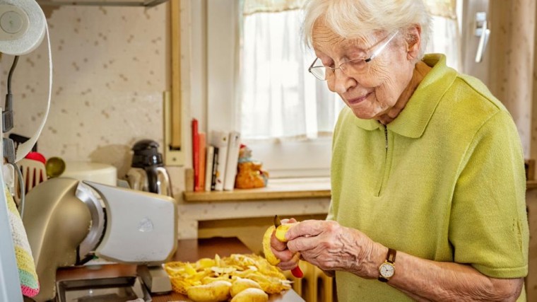 Ouderen willen zelfstandig wonen met hulp buurt