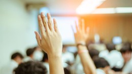 Miljoenen naar versterking democratische rechtsstaat