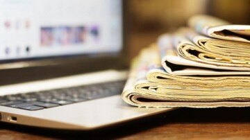 ‘Openbaar bestuur en journalistiek moeten de publieke sfeer heroveren’
