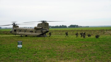 Hard oordeel regeringscommissaris over nieuwe defensiewet