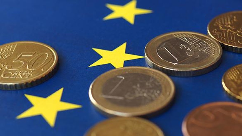 Euro's op Europese vlag