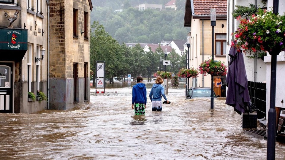 Hoog water in het centrum van Valkenburg in de zomer van 2021.
