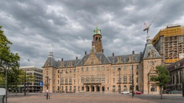 Twee Rotterdamse ambtenaren ontslagen wegens corruptie