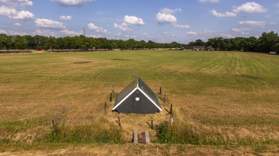Een zouthuisje van zoutproducent Nobian in het Twentse landschap.