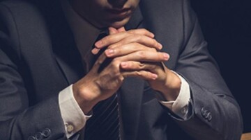 ‘Laat overheid vaker zelf ambtenaren screenen’