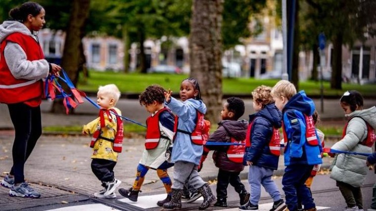 Ouders tevreden met opvang, ondanks wachtlijsten en sluitingen