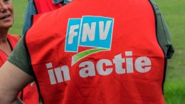 ‘Eerst nullijn van tafel, dan hoger salaris bestuurder’