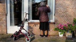 Koppel woonzorgzones aan versterking van buurt en wijk