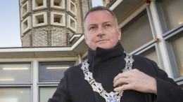 Burgemeester Velsen: besluit asielschip was moeilijkste ooit