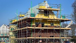 Gemeente kijkt naar corporatie om woningbouw te redden