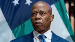 Burgemeester New York spreekt ineens zijn talen