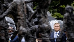 Koning biedt excuses aan voor slavernij