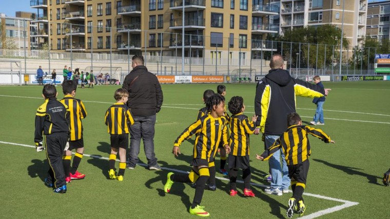 Gemeenten overvragen sportverenigingen
