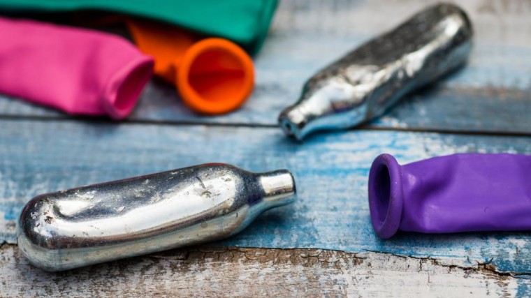 Lachgas ondanks verbod hoge kostenpost