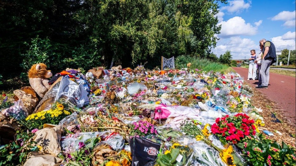 Bloemenzee op de plek waar Lisa is vermoord