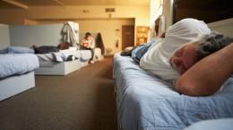 Meerdere grote steden willen ‘spreidingswet voor daklozen’