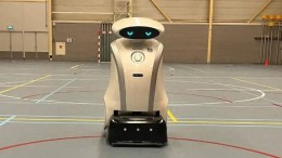 Primeur regio Haarlem: eerste schoonmaakrobot in gebruik