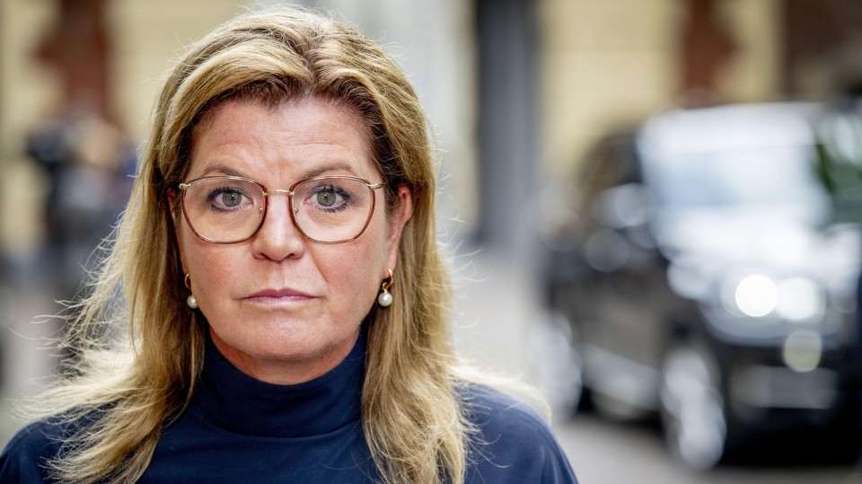 Demissionair minister Christianne van der Wal (Natuur en Stikstof) op het Binnenhof voorafgaand aan de wekelijkse ministerraad. Foto: Robin…